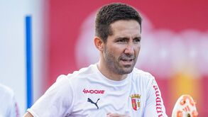 João Moutinho acolhido e praxado 