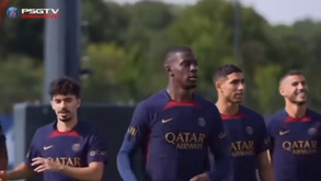 Polémica no treino do PSG: «Barcelona? Como é que uma equipa de merda te pode ensinar a cantar?»