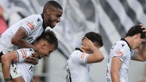 A crónica do V. Guimarães-Vizela, 2-0: rei segue firme na rota perfeita