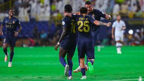 Cristiano Ronaldo bisa e assiste na goleada do Al Nassr 