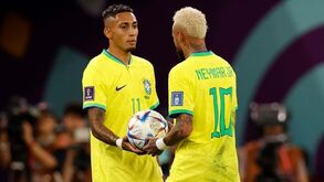 Raphinha é o substituto de Vini Júnior na seleção brasileira