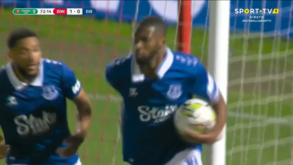 Beto chegou ontem, entrou ao intervalo e já marcou pelo Everton