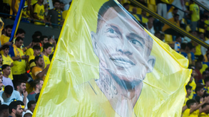 Adeptos do Al Nassr já têm bandeira para Otávio