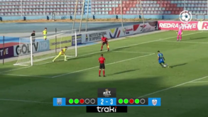 Já vimos maus penáltis à Panenka, mas este é de outro nível: ver para crer!