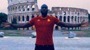 Romelu Lukaku reforça Roma de José Mourinho por empréstimo do Chelsea