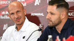 Treinador do Salzburgo elogia Benfica: «Já vimos o que são capazes de fazer na Champions»