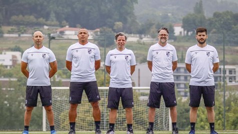 Oficial: Primeira Liga do Irão vai ter dois treinadores portugueses