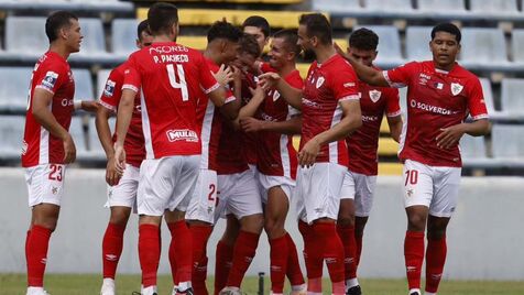 Três-zero vs. Santa Clara. Benfica nas sete quintas