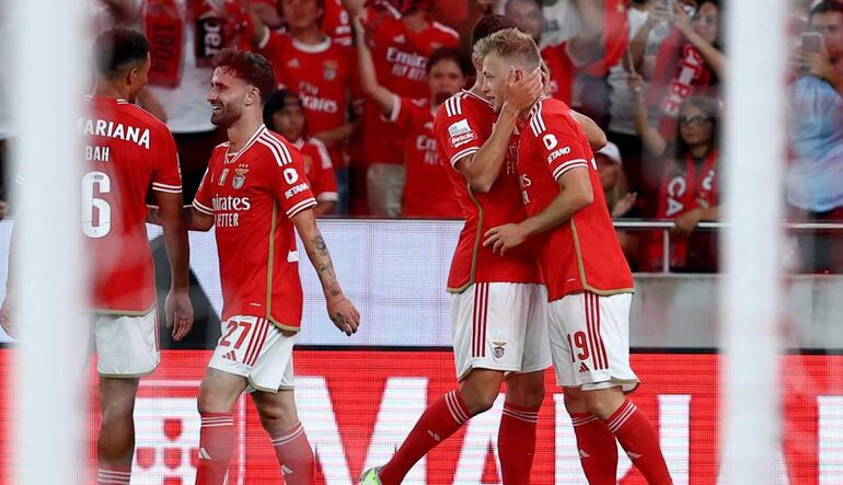 Benfica 2-0 Estrela Vermelha :: Resumos :: Vídeos 