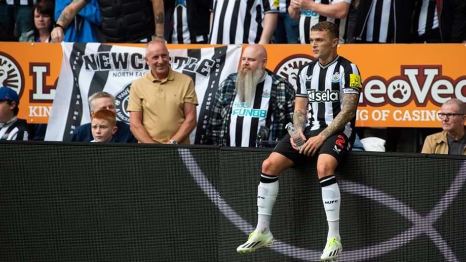 Newcastle arranca época com goleada sobre o Aston Villa