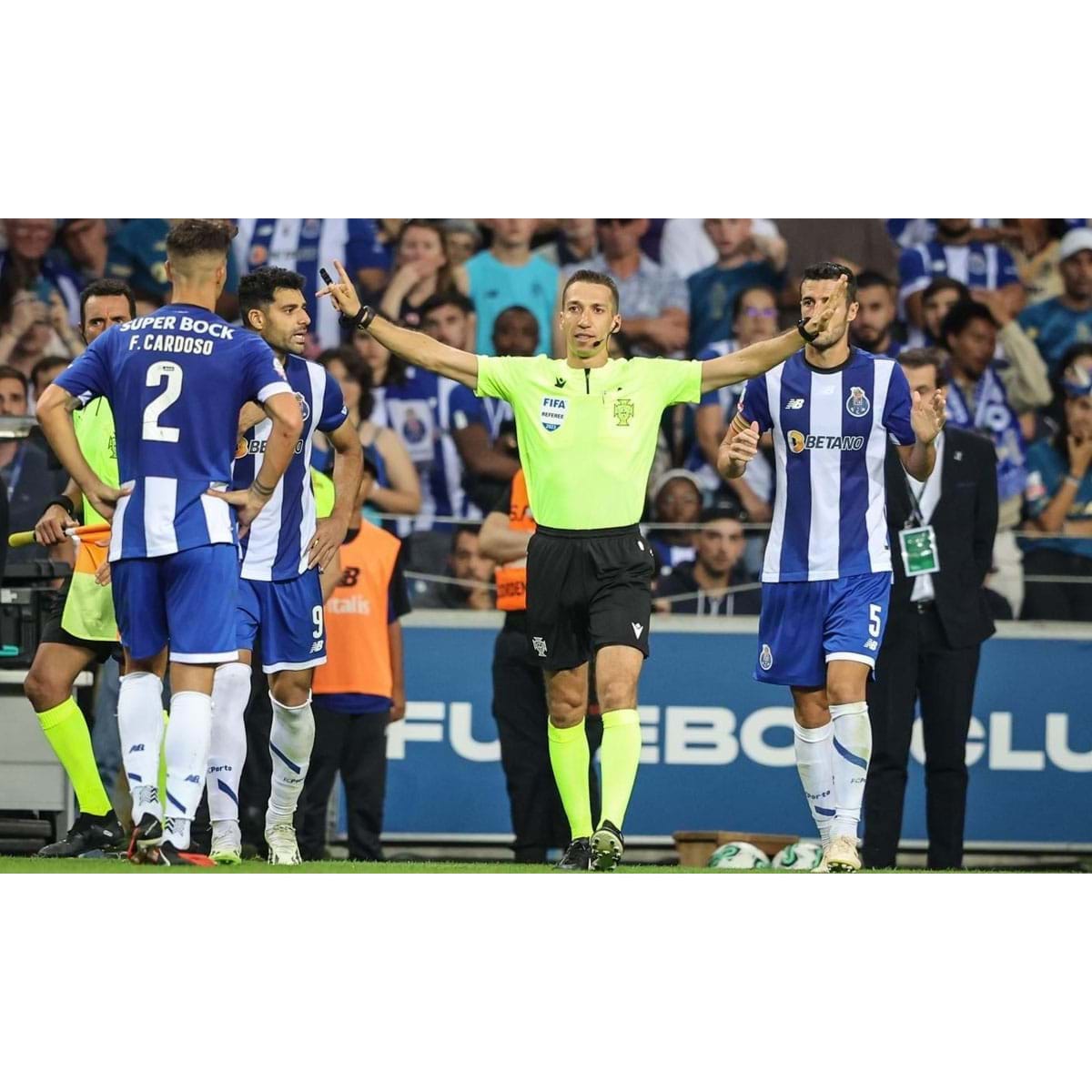 A polémica continua: FC Porto volta a ter falta de comparência e arrisca  ser excluído da competição na próxima ausência – Observador