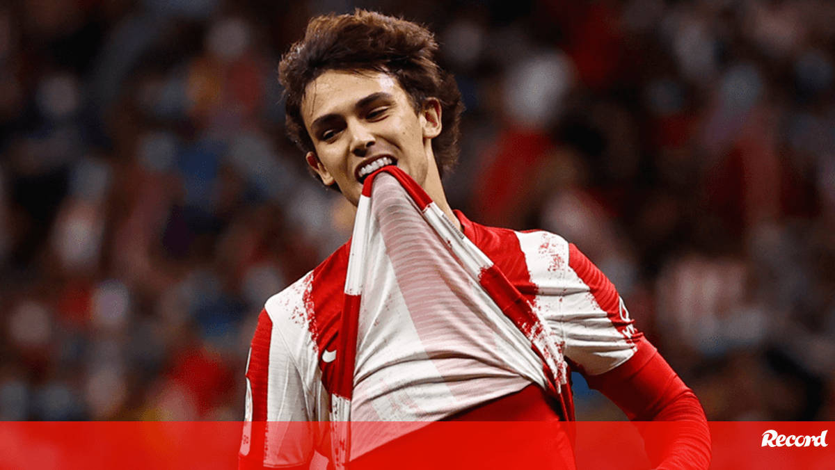 João Félix’s Future: Barcelona Deal Brewing, Benfica Struggles