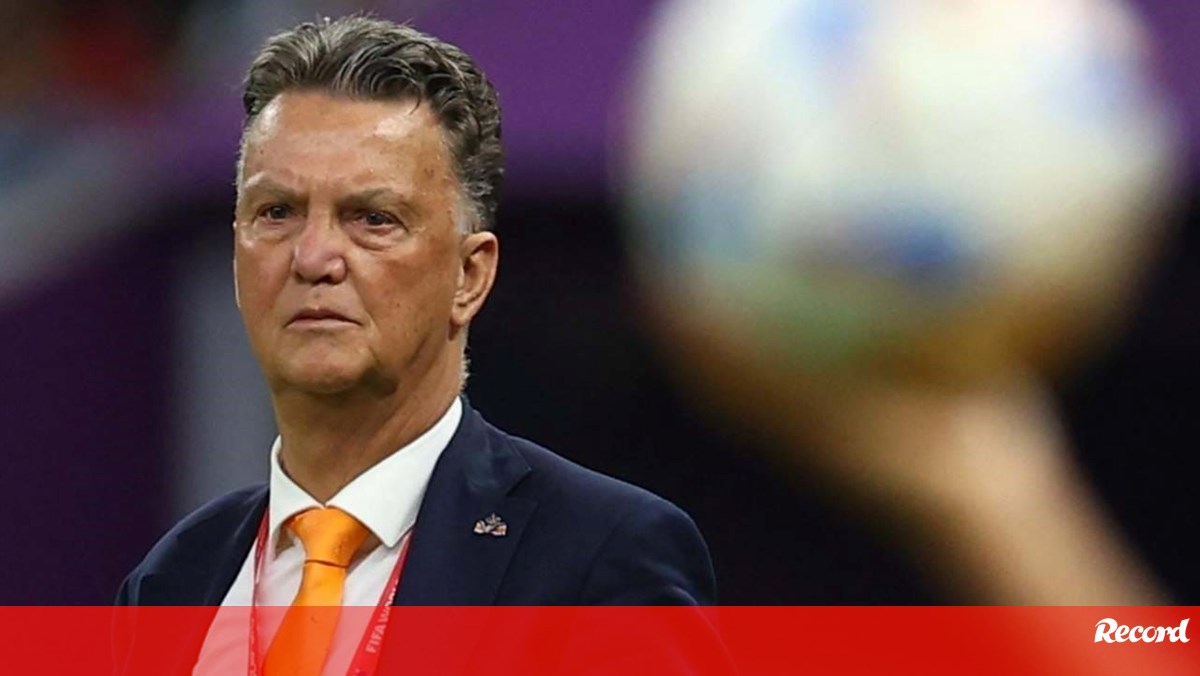 Dutch Trainer Louis van Gaal Undergoes 25 Radiotherapy Sessions and Surgery