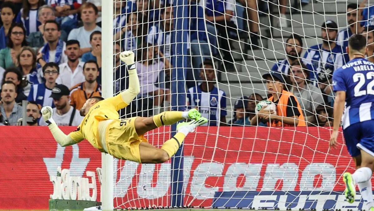 FC Porto vende redes das balizas e bandeirolas de canto do jogo