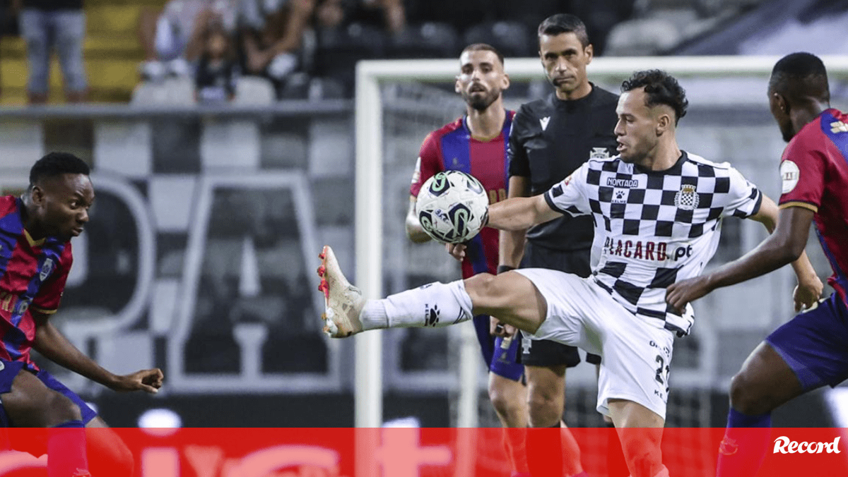 Chaves-FC Porto, 1-3: 'jogo cão' só no fim conheceu o dono - Liga Betclic -  Jornal Record