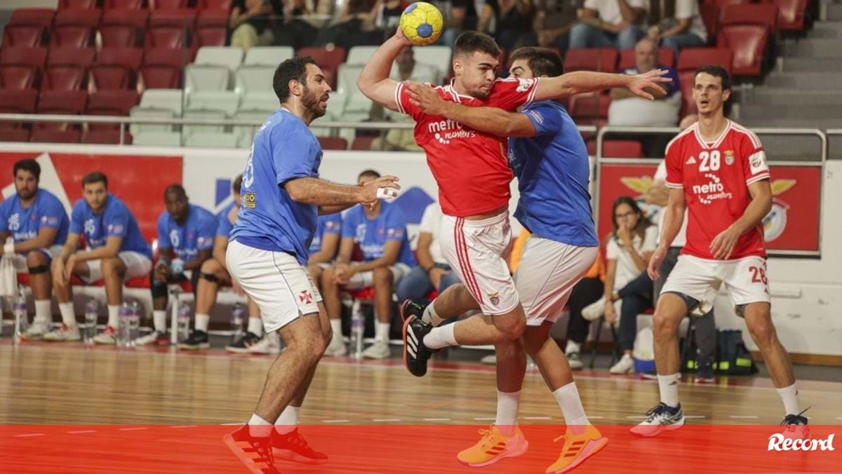 Benfica bate campeão russo de andebol com exibição magnífica na