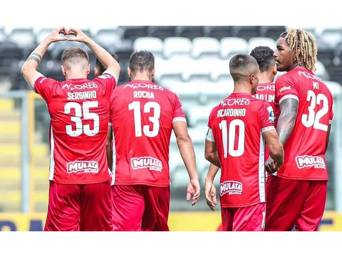 Resumo: Feirense 0-2 Santa Clara - Liga Portugal SABSEG