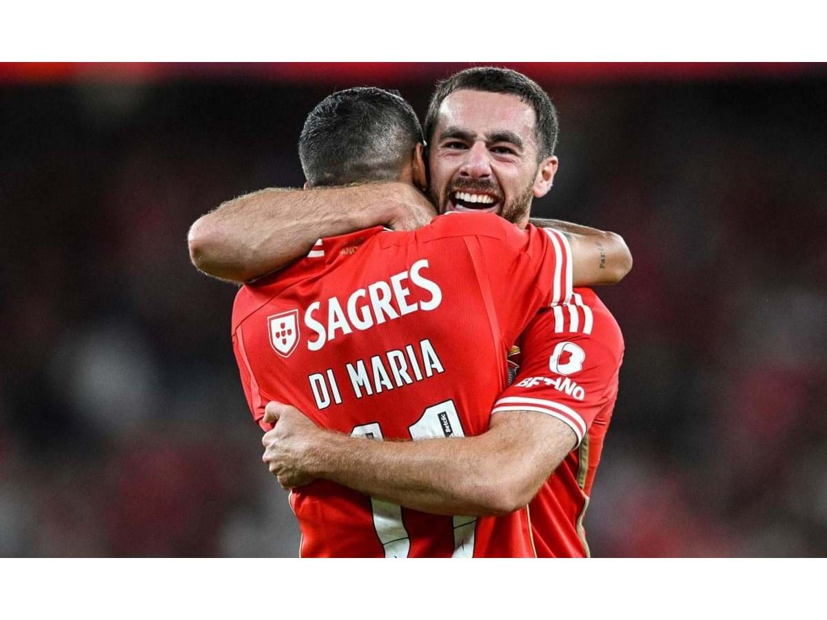 Esse jogador morreu em campo sorrindo!😭 #Benfica #jogo #futebol