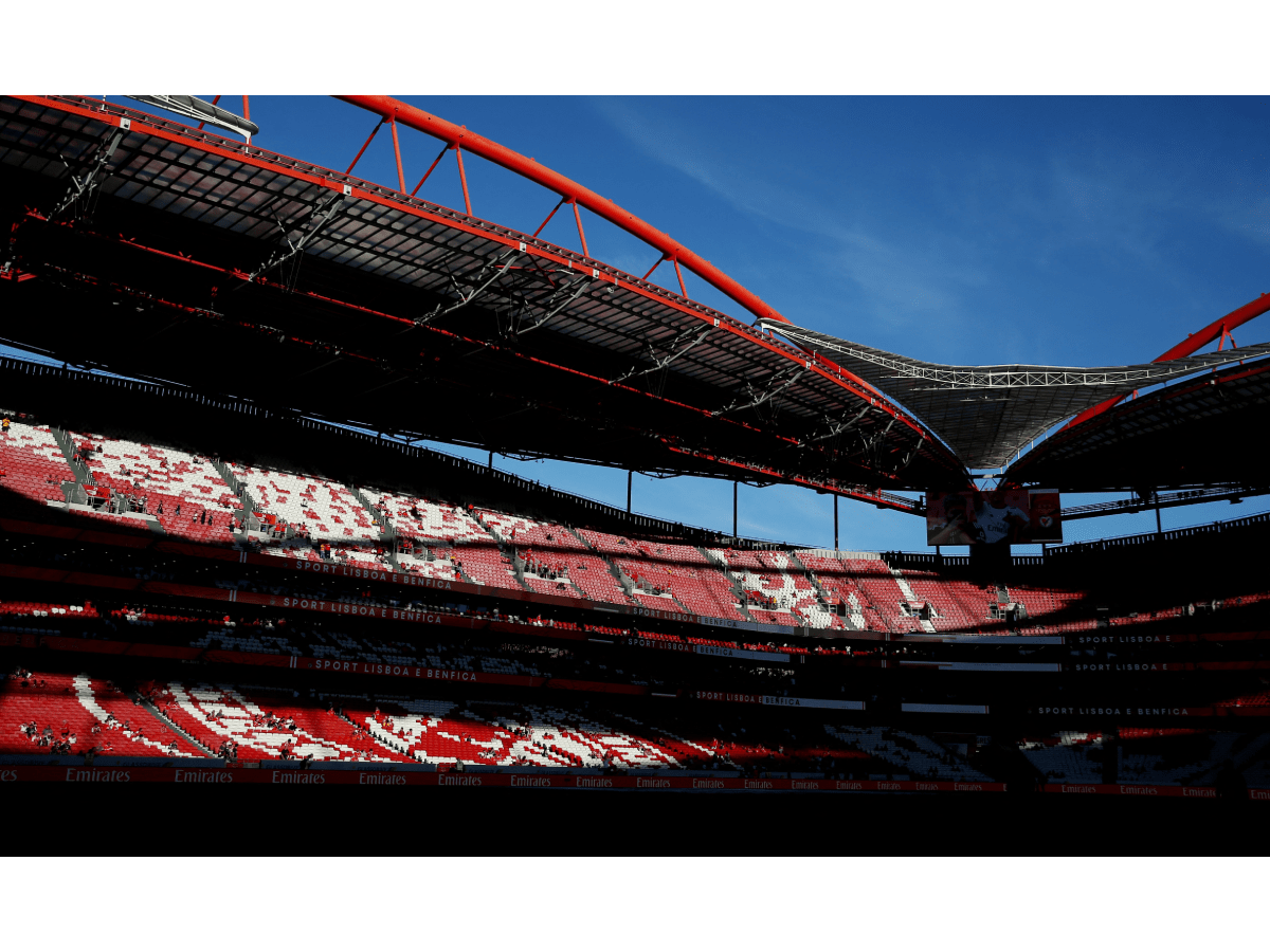 Liga de clubes revela três medidas para o regresso das famílias aos  estádios de futebol - Liga Betclic - Jornal Record