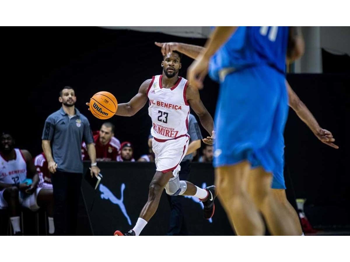 Basquetebol. Benfica ganha por mais de 70 pontos à Ovarense e está na final  - Renascença