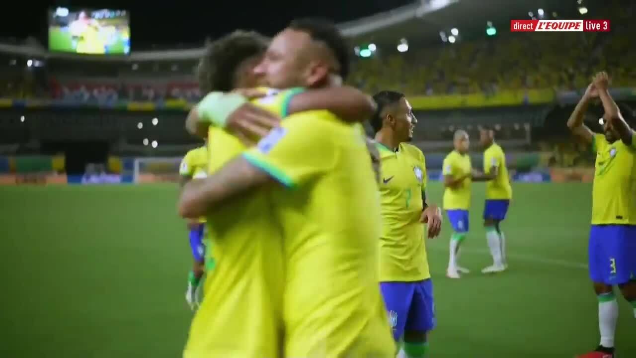 Neymar passa Pelé e torna-se no maior artilheiro da canarinha com este golo