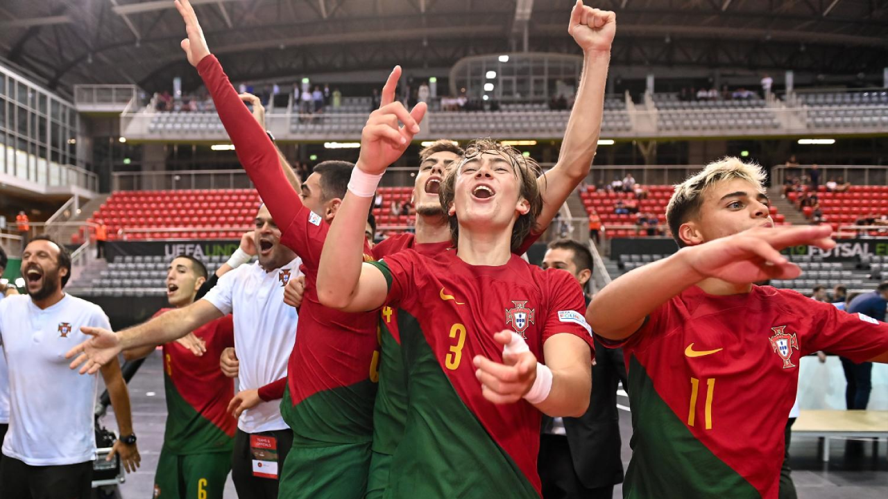 Talento português não tem igual»: Proença felicita sub-19 pela conquista do  Europeu de futsal - Futsal - Jornal Record