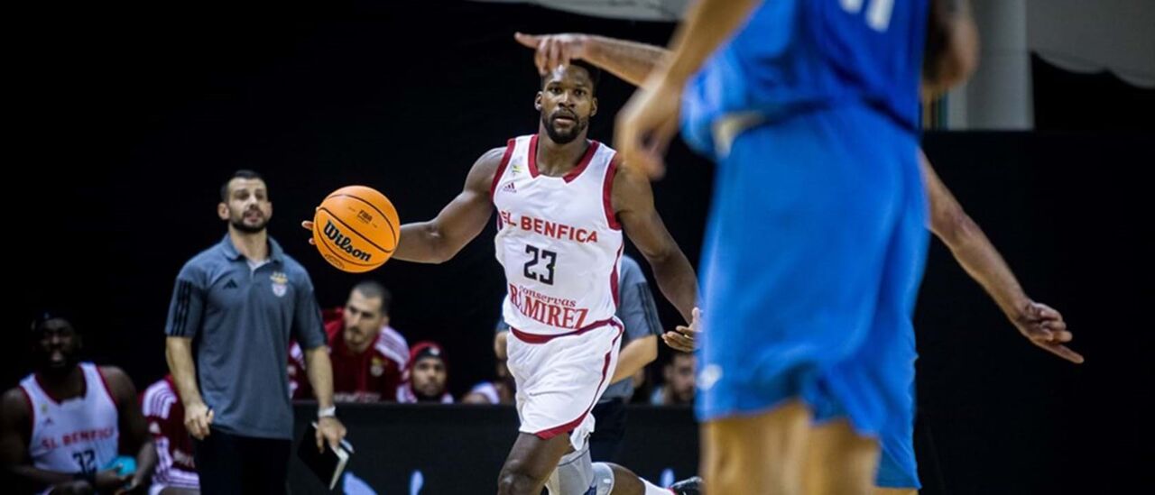 Toney Douglas brilhou com  19 pontos na Turquia