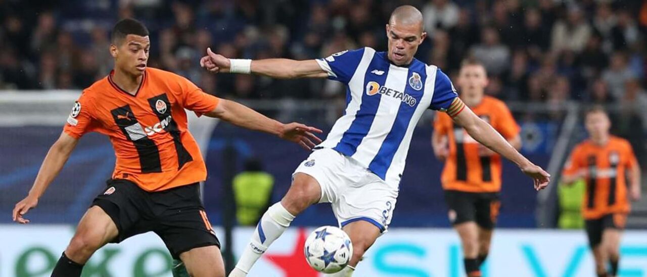 Pepe apostado em estar à disposição do seu técnico para o clássico