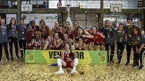 Benfica vence GDESSA Barreiro e revalida Taça Vítor Hugo em basquetebol feminino