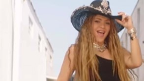 Nova canção de Shakira dá que falar: «O meu sogro continua aí, sem pisar a sepultura»