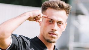 Martim Ferreira, ex-Benfica, estreou-se com um golo no Ac. Viseu: «Um passe de um amigo de infância...»