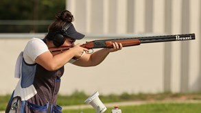 Inês Barros lidera no Europeu de tiro com armas de caça