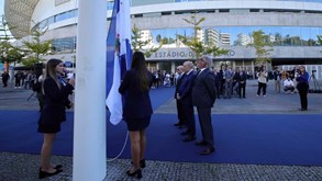 Do hastear da bandeira às fotografias e autógrafos: FC Porto celebra 130 anos