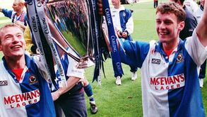 Estranho mas verdade: O dia em que o Blackburn Rovers campeão rejeitou contratar... Zidane