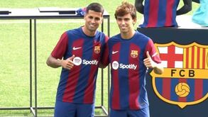 João Félix e João Cancelo nos convocados do Barcelona para o jogo com o Osasuna