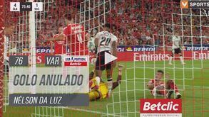 O golo do V. Guimarães ao Benfica que foi anulado pelo VAR