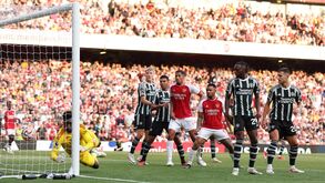 A crónica do Arsenal-Man. United, 3-1: A virtude está no... fim