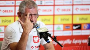 Fernando Santos dá murro na mesa: «Se há coisa de que não gosto é de faltas de respeito!»