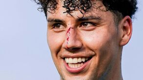 FC Porto mostra sangue, suor e... sorrisos do treino