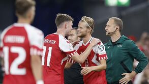 Morten Hjulmand estreia-se na seleção da Dinamarca... com novo golo anulado