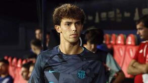 Xavi quer ter conversa privada com João Félix: catalães revelam temas em cima da mesa