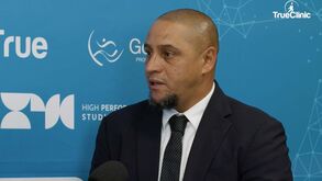 Roberto Carlos destaca Abel e Jesus: «Futebol português tem grandes treinadores e jogadores»