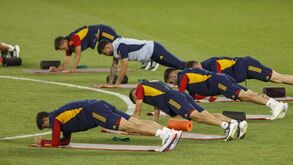 Seleção espanhola pagou 200 mil euros para levar chuteiras para Tbilisi