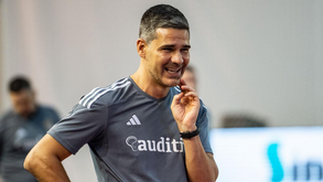 Benfica arranca 1.ª fase da Liga Placard com goleada em casa frente ao Eléctrico