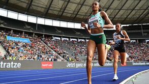 Beatrice Chepkoech estabelece novo recorde mundial nos 2000 metros obstáculos