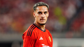 Defesa da ex-namorada de Antony pede que o jogador seja 