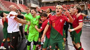 Campeões europeus de futsal em sub-19 cantaram e Nininho Vaz Maia reagiu