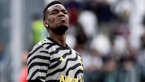 Pogba suspenso preventivamente após teste positivo a substância proibida