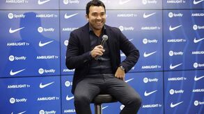 Deco apresentado no Barcelona: «Tive oportunidade de trabalhar no FC Porto»