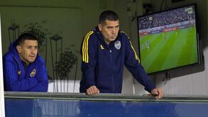 Riquelme diz que não jogaria no futebol atual e atira: «O culpado é o Busquets!»
